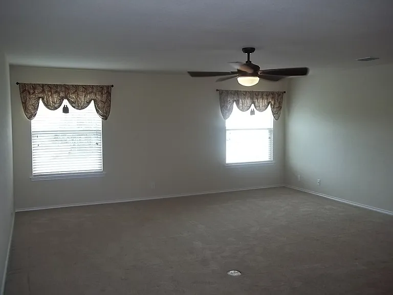 9731 Common Law — Photo 13