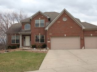 615 S Avon Ct, Oswego, IL