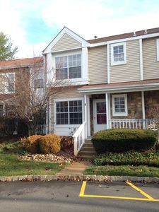 5 Groom Ct, Tinton Falls, NJ, 07753