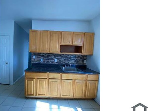 67 Van Cortlandt Park Ave APT 3L
