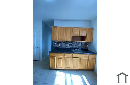67 Van Cortlandt Park Ave Photo 1