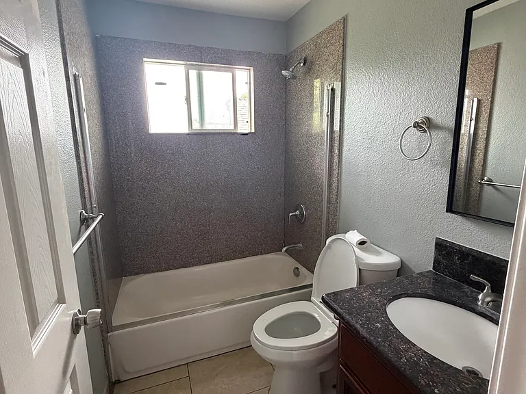 301 W El Camino Ave #4 — Photo 8