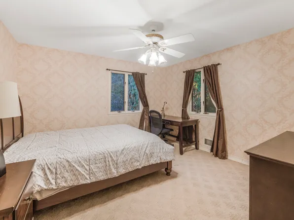 201-03 28th Avenue image 16 of 25