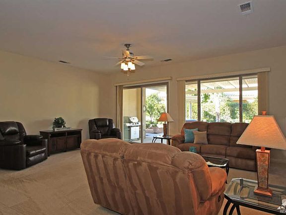 4th image of 40087 Calle Mandrina