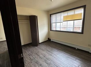 470 W 16th St #2D, Chicago Heights, IL 60411