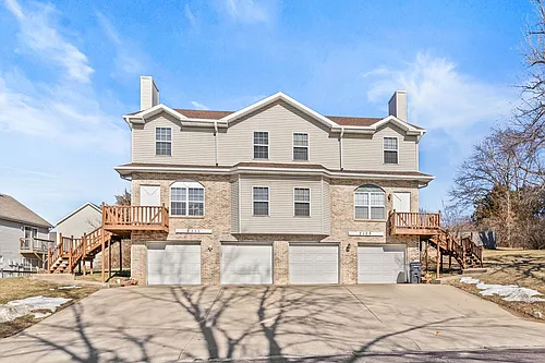 2109-2111 Primrose Dr Photo 1