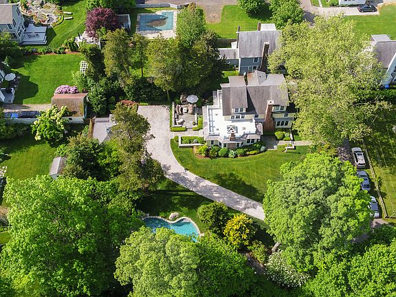 26 Tuxis Road
