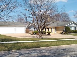 722 Lamorak Dr, Schaumburg, IL 60193