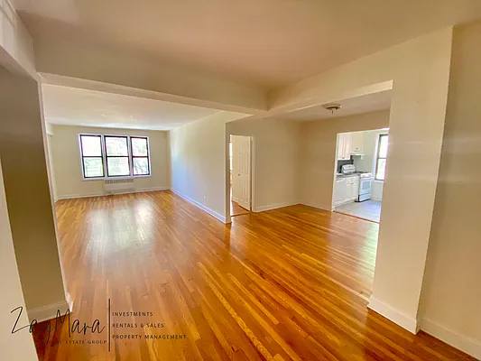 Rented by ZAYMARA Real Estate Group LLC | media 25