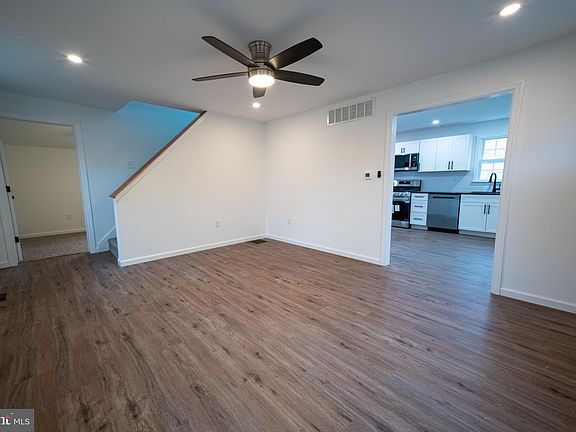 4th image of 45 Burke Ave