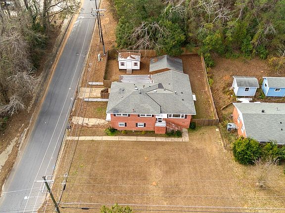 3rd image of 803 Lichfield Rd