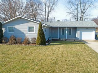 462 N Silverleaf Blvd, Carol Stream, IL