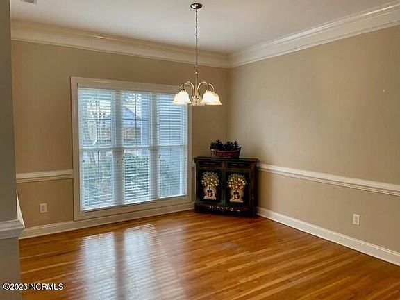 4th image of 4143 Brighton Ln