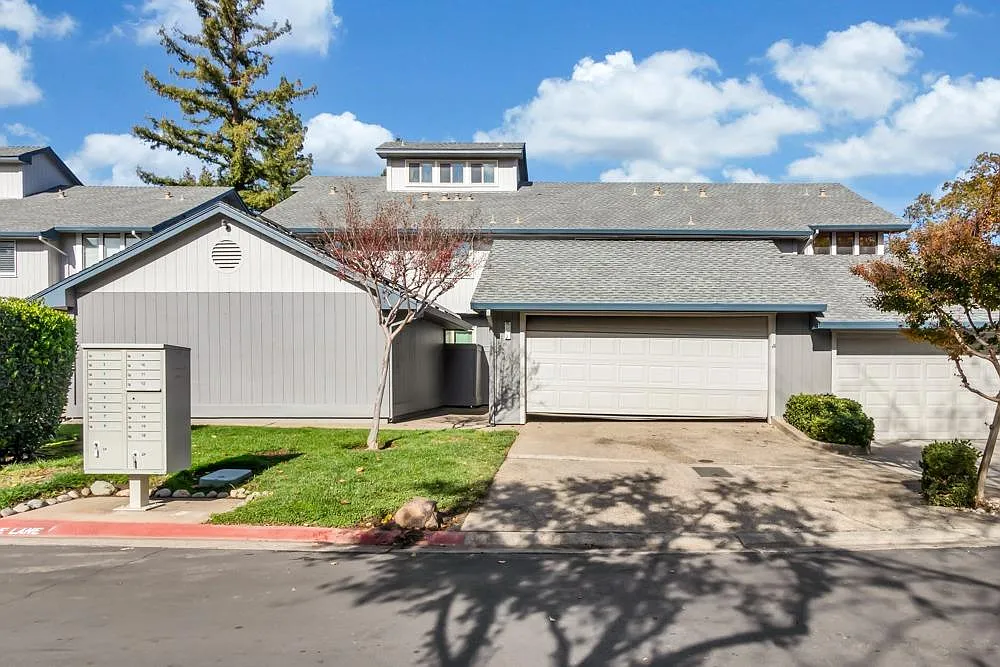 8043 Briar Ridge Ln photo 1