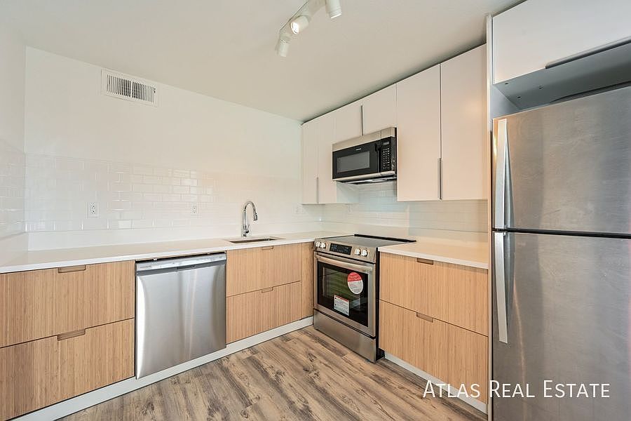 1st image of 2560 N Ogden St APT 6