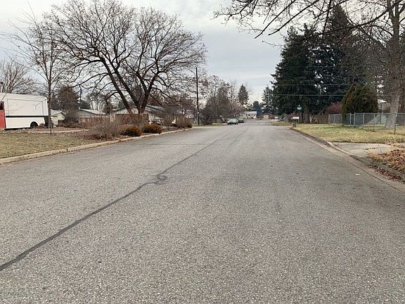 5th image of 10506 E 14th Ave