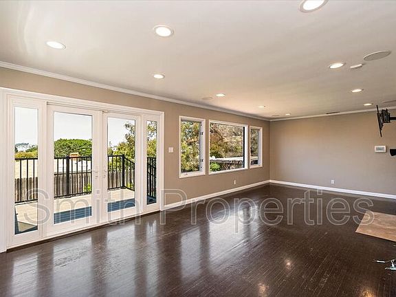 4th image of 663 Calle Miramar