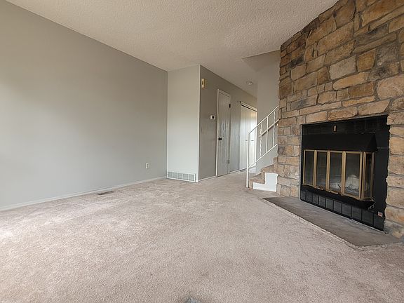 2nd image of 8833 W Floyd Ave