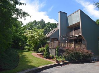 10 Amanda Rd, Assonet, MA 02702