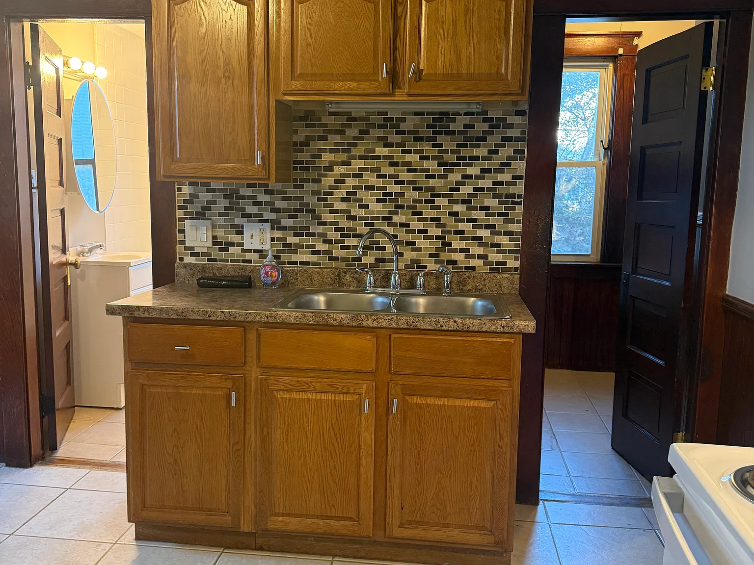 3 bed, 1200 sqft, $2,000 — Photo 4