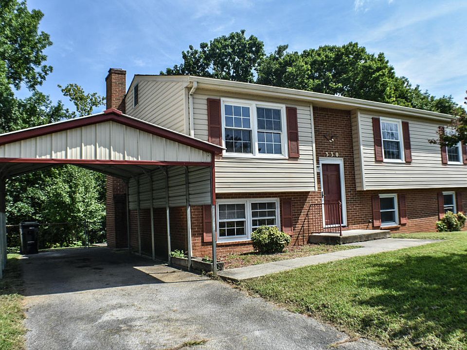 1st image of 330 Clubhouse Dr