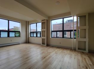 191 College St APT 210, Burlington, VT 05401