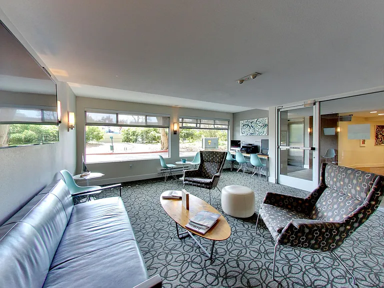 Panomar Luxury Apartments — Photo 38