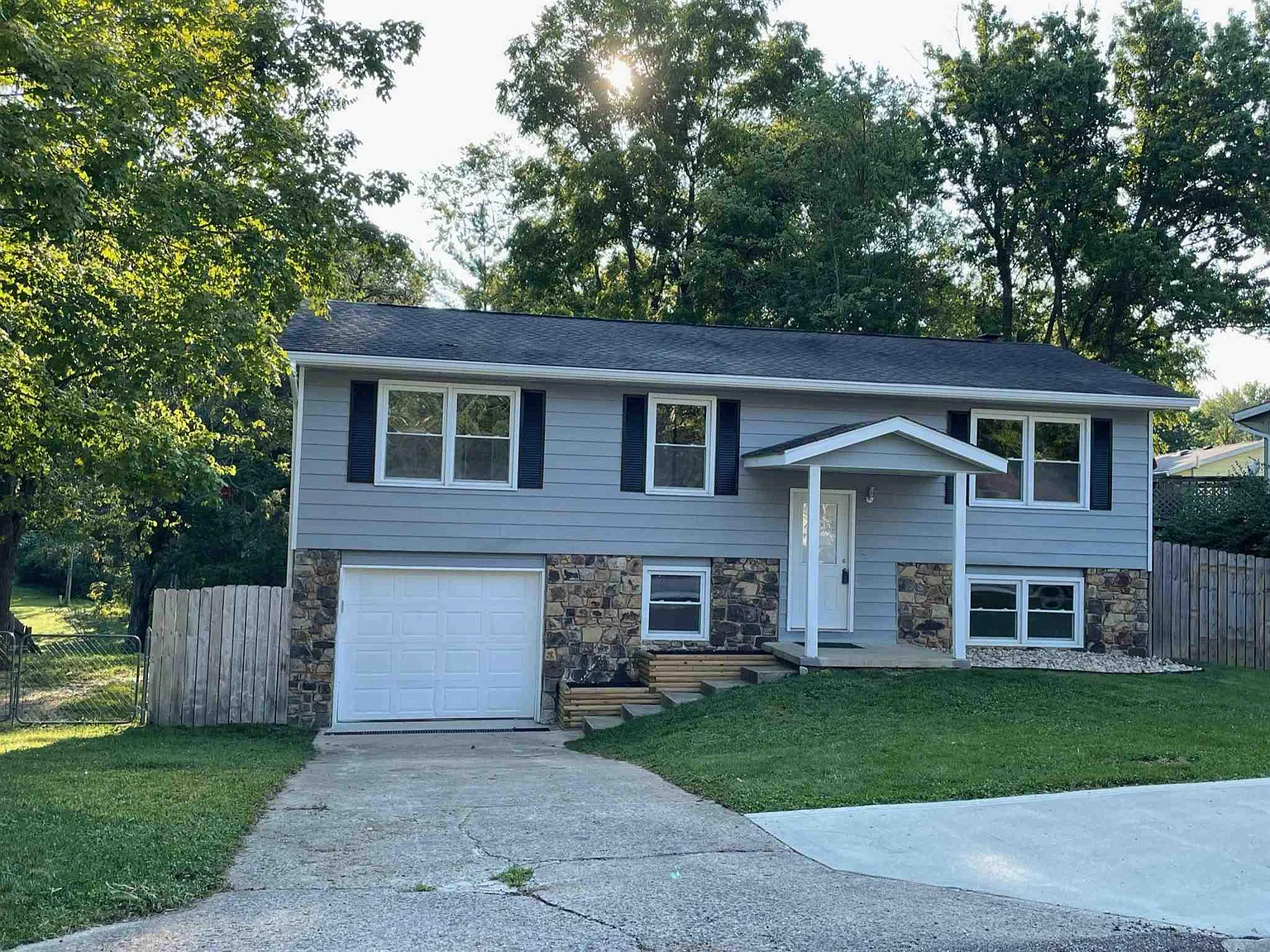 110 N Langley Dr photo 1