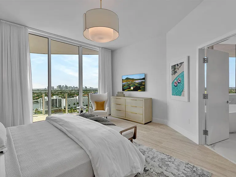 525 N Fort Lauderdale Beach Blvd #1903 — Photo 33