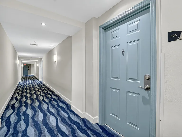 625 Casa Loma Blvd #306 — Photo 3