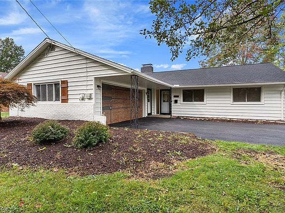 3rd image of 3376 Sandalwood Ct