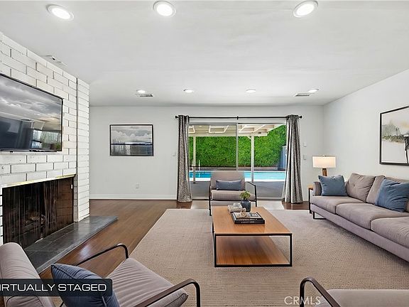 4th image of 9713 Geyser Ave