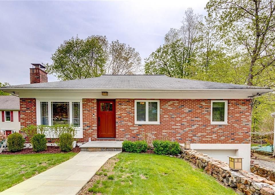 1st image of 142 Highland Dr