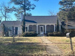 304 S 2nd Ave, Hartford, AL 36344