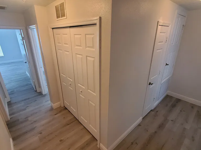 210 Artisan St — Photo 16