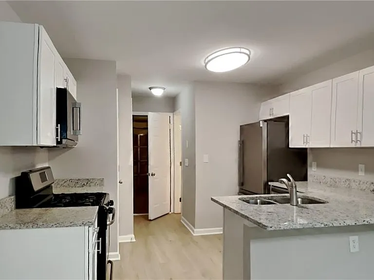 3222 Avensong Village Cir — Photo 4