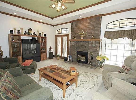 www.Edmond4Rent.com - 9650 Skyridge Dr