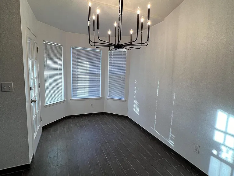 7115 Oval Rock Dr — Photo 6