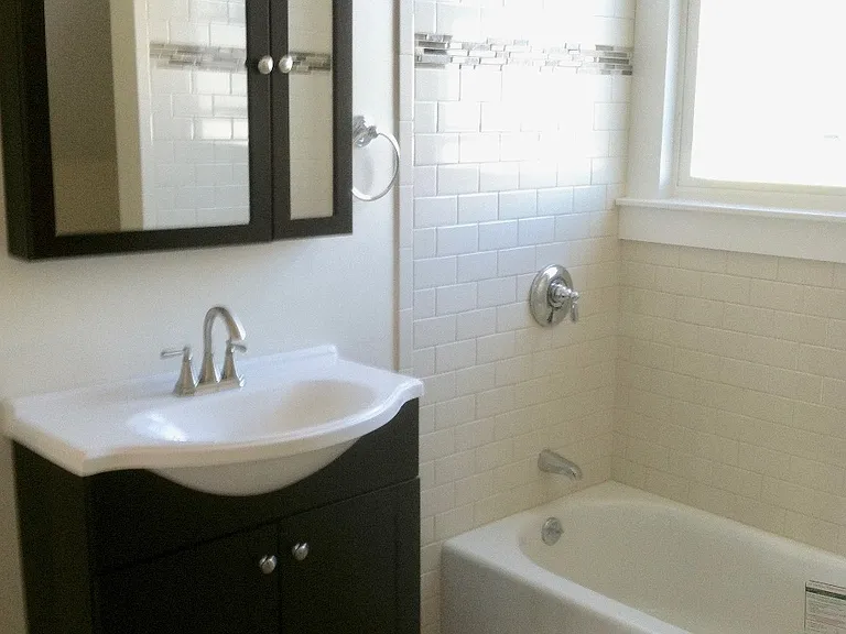 126 Saratoga Street Apartments — Photo 4