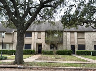 6689 Kentwick Dr, Houston, TX 77084