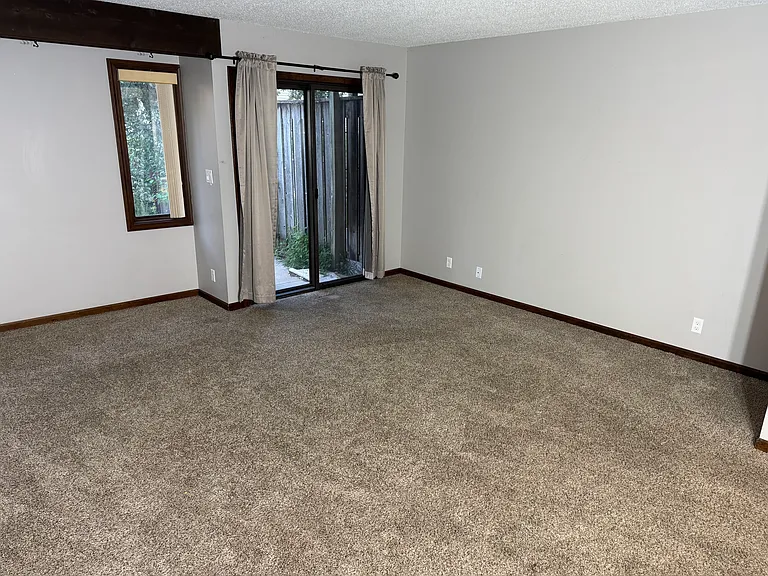 2219 Southwood Pl — Photo 8