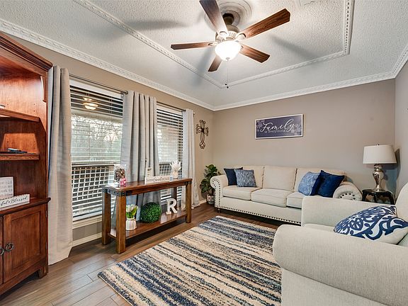 4th image of 4505 Huntwick Blvd