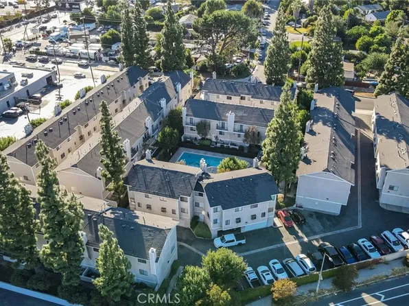 8338 Woodley Pl Unit 51, North Hills, CA 91343