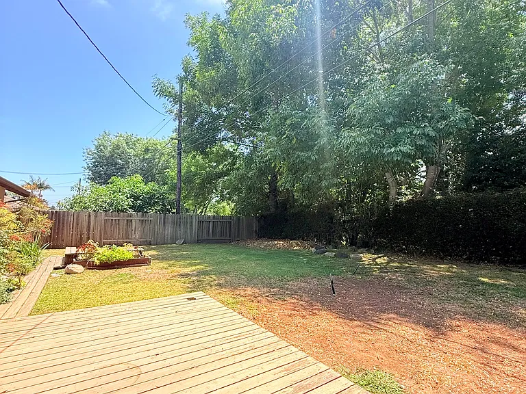283 Carlo Dr — Photo 9