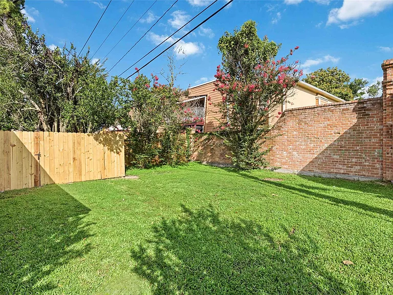 5702 Old Lodge Dr — Photo 28