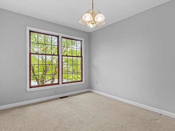 4th image of 405 Orchard Dr