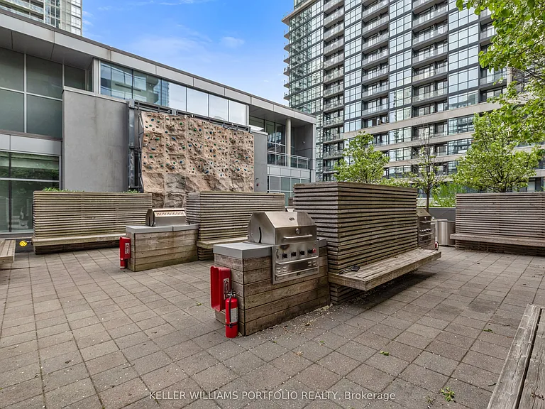 25 Telegram Mews #3711 — Photo 17
