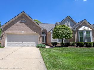 44138 Kendyl Dr, Sterling Heights, MI 48314
