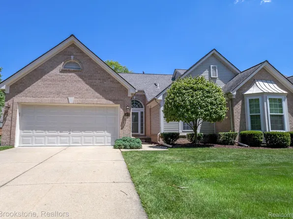 44138 Kendyl Dr, Sterling Heights, MI 48314