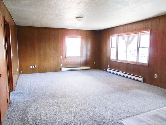 4th image of 2733 Oneida Dr